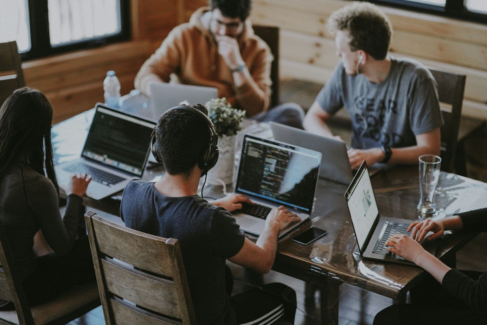 Team dat maatwerk software bouwt en legacy systemen moderniseert